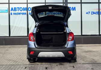 Подержанный автомобиль Opel Mokka 2012 года (21 фото)