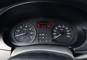 Подержанный автомобиль Renault Logan Sedan 2009 года (2 фото)