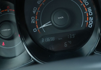 Подержанный автомобиль LADA (ВАЗ) Vesta Sedan 2017 года (17 фото)