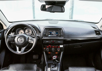 Подержанный автомобиль Mazda CX-5 2012 года (12 фото)