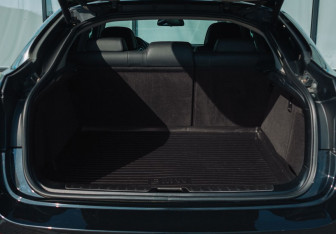 Подержанный автомобиль BMW X6 2013 года (18 фото)