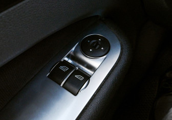 Подержанный автомобиль Ford Focus Hatchback 2011 года (12 фото)
