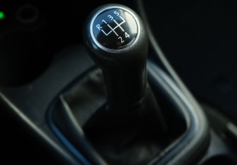 Подержанный автомобиль Volkswagen Polo Sedan 2012 года (14 фото)