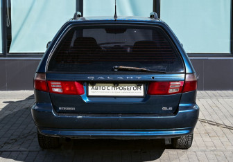 Подержанный автомобиль Mitsubishi Galant Wagon 1997 года (4 фото)