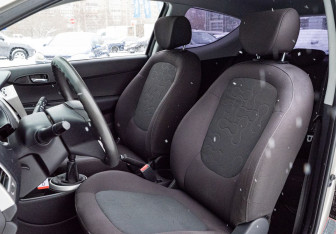 Подержанный автомобиль Hyundai i20 2010 года (10 фото)