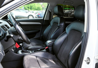 Подержанный автомобиль Audi Q3 2012 года (16 фото)