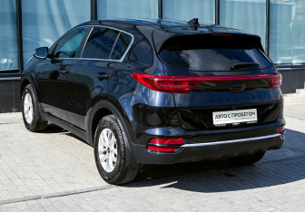 Подержанный автомобиль Kia Sportage 2018 года (3 фото)