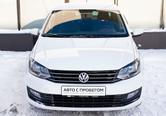 Подержанный автомобиль Volkswagen Polo Sedan 2019 года (8 фото)