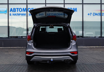 Подержанный автомобиль Hyundai Santa Fe 2015 года (13 фото)