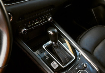 Подержанный автомобиль Mazda CX-5 2021 года (9 фото)
