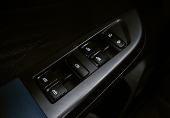 Подержанный автомобиль LIVAN X3Pro 2023 года (11 фото)