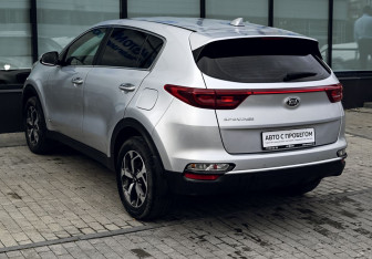 Подержанный автомобиль Kia Sportage 2019 года (3 фото)