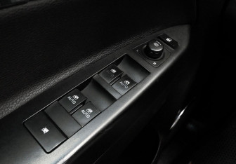 Подержанный автомобиль Opel Antara 2012 года (12 фото)