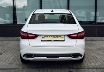 Подержанный автомобиль LADA (ВАЗ) Vesta Sedan 2023 года (4 фото)