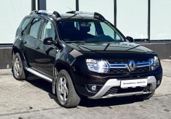 Подержанный автомобиль Renault Duster 2017 года (7 фото)