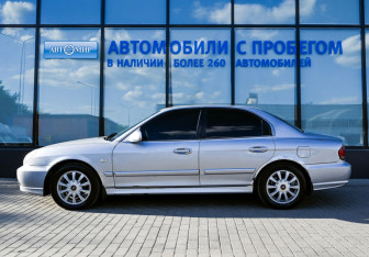 Подержанный автомобиль Hyundai Sonata 2004 года (2 фото)