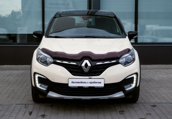Подержанный автомобиль Renault Kaptur 2020 года (8 фото)