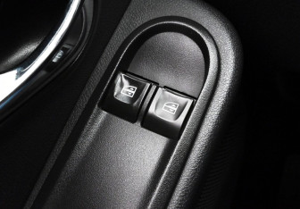 Подержанный автомобиль Renault Duster 2017 года (12 фото)