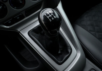 Подержанный автомобиль Ford Focus Hatchback 2012 года (15 фото)