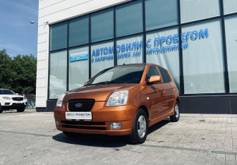 Подержанный автомобиль Kia Picanto 2006 года (9 фото)