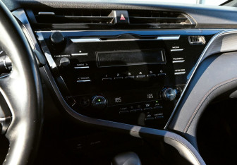 Подержанный автомобиль Toyota Camry Sedan 2020 года (15 фото)