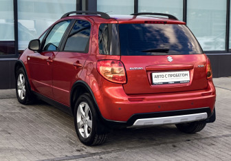 Подержанный автомобиль Suzuki SX4 Hatchback 2011 года (3 фото)
