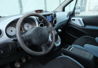 Подержанный автомобиль Citroen Berlingo 2013 года (9 фото)
