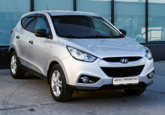 Подержанный автомобиль Hyundai ix35 2011 года (6 фото)