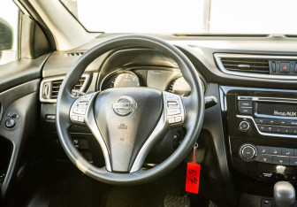 Подержанный автомобиль Nissan Qashqai 2016 года (11 фото)