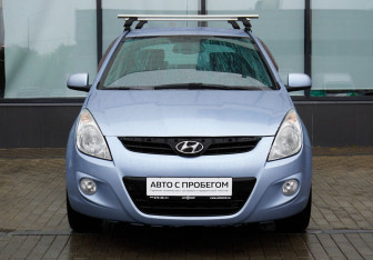 Подержанный автомобиль Hyundai i20 2010 года (8 фото)