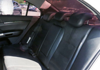 Подержанный автомобиль Geely Emgrand EC7 Sedan 2014 года (17 фото)