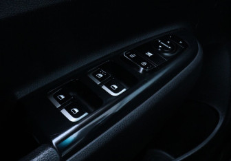 Подержанный автомобиль Kia Rio Sedan 2018 года (10 фото)