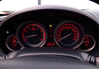 Подержанный автомобиль Mazda 6 Liftback 2012 года (9 фото)