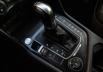 Подержанный автомобиль Volkswagen Tiguan 2018 года (17 фото)