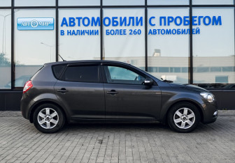 Подержанный автомобиль Kia Ceed Hatchback 2010 года (6 фото)