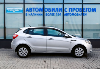 Подержанный автомобиль Kia Rio Hatchback 2013 года (6 фото)
