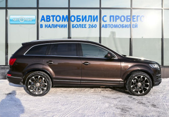 Подержанный автомобиль Audi Q7 2010 года (6 фото)