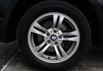 Подержанный автомобиль BMW X3 2007 года (21 фото)