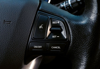 Подержанный автомобиль Kia Rio Hatchback 2013 года (14 фото)