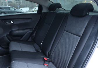 Подержанный автомобиль Kia Rio Sedan 2018 года (18 фото)