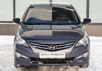 Подержанный автомобиль Hyundai Solaris Sedan 2015 года (8 фото)
