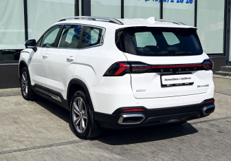 Подержанный автомобиль Geely Okavango 2024 года (3 фото)