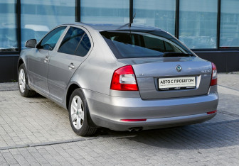 Подержанный автомобиль Skoda Octavia Liftback 2013 года (3 фото)