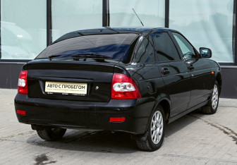 Подержанный автомобиль LADA (ВАЗ) Priora Hatchback 2013 года (5 фото)