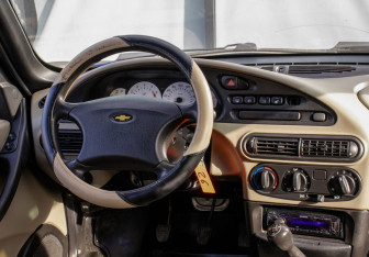 Подержанный автомобиль Chevrolet Niva 2006 года (17 фото)