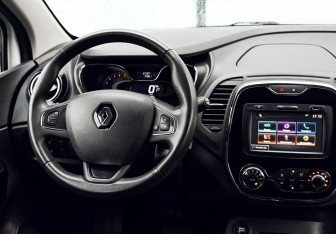 Подержанный автомобиль Renault Kaptur 2016 года (22 фото)