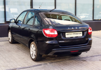 Подержанный автомобиль LADA (ВАЗ) Granta Liftback 2023 года (3 фото)