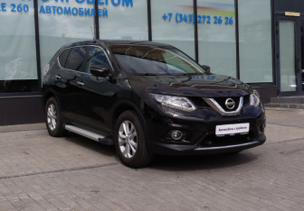 Подержанный автомобиль Nissan X-Trail 2015 года (7 фото)