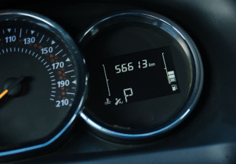 Подержанный автомобиль Renault Logan Sedan 2020 года (16 фото)