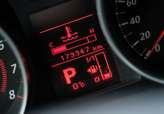 Подержанный автомобиль Mitsubishi ASX 2012 года (18 фото)